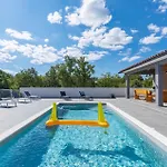Casa Mara Vikendica